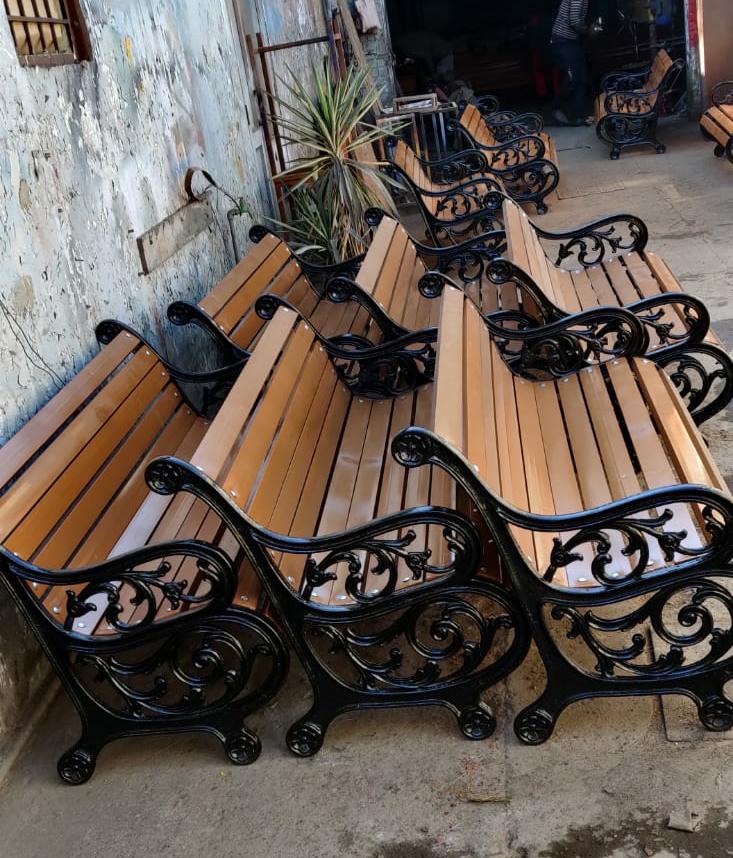 Garden banch (Brown) - Image 3